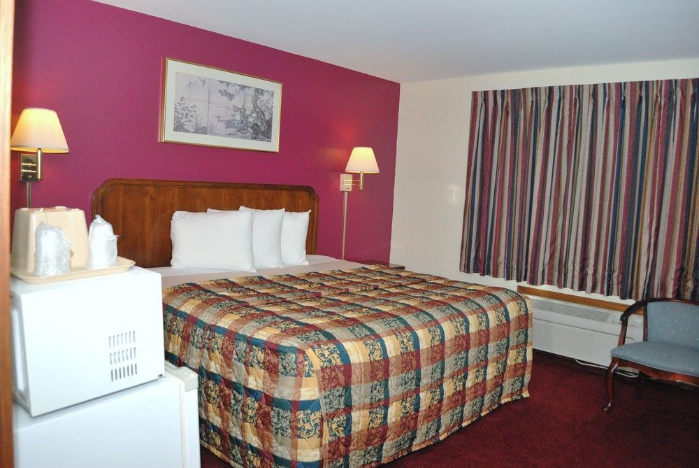 Royal Inn Hudson I-94 Ngoại thất bức ảnh