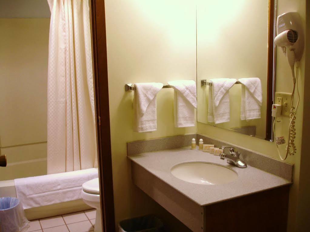 Royal Inn Hudson I-94 Ngoại thất bức ảnh